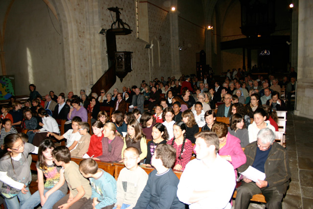 L'assembleé nombreuse de la messe du cap d'an